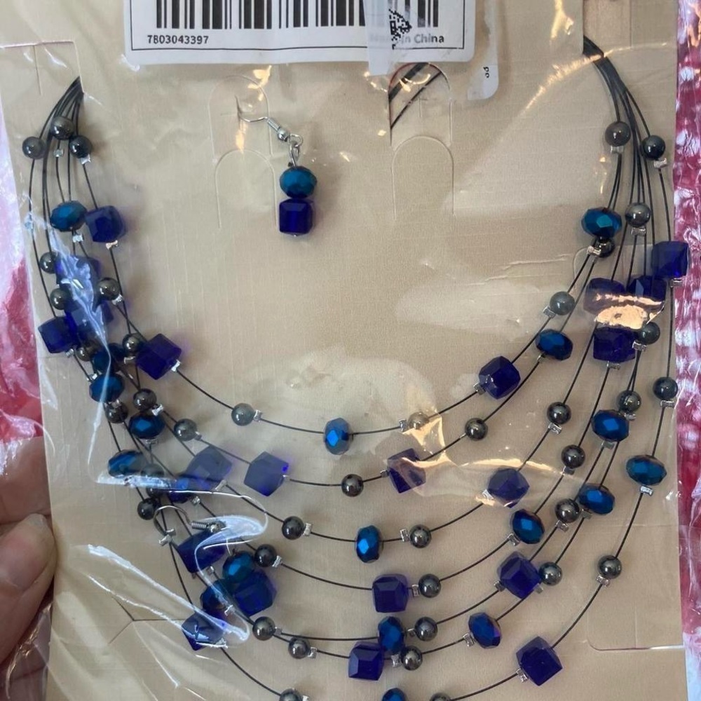 Elegant Blue and Silver Necklace Set